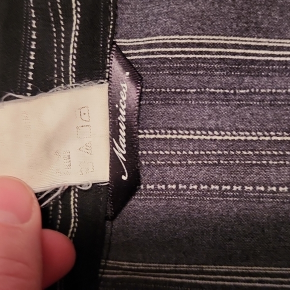 Blouse - Picture 2 of 5